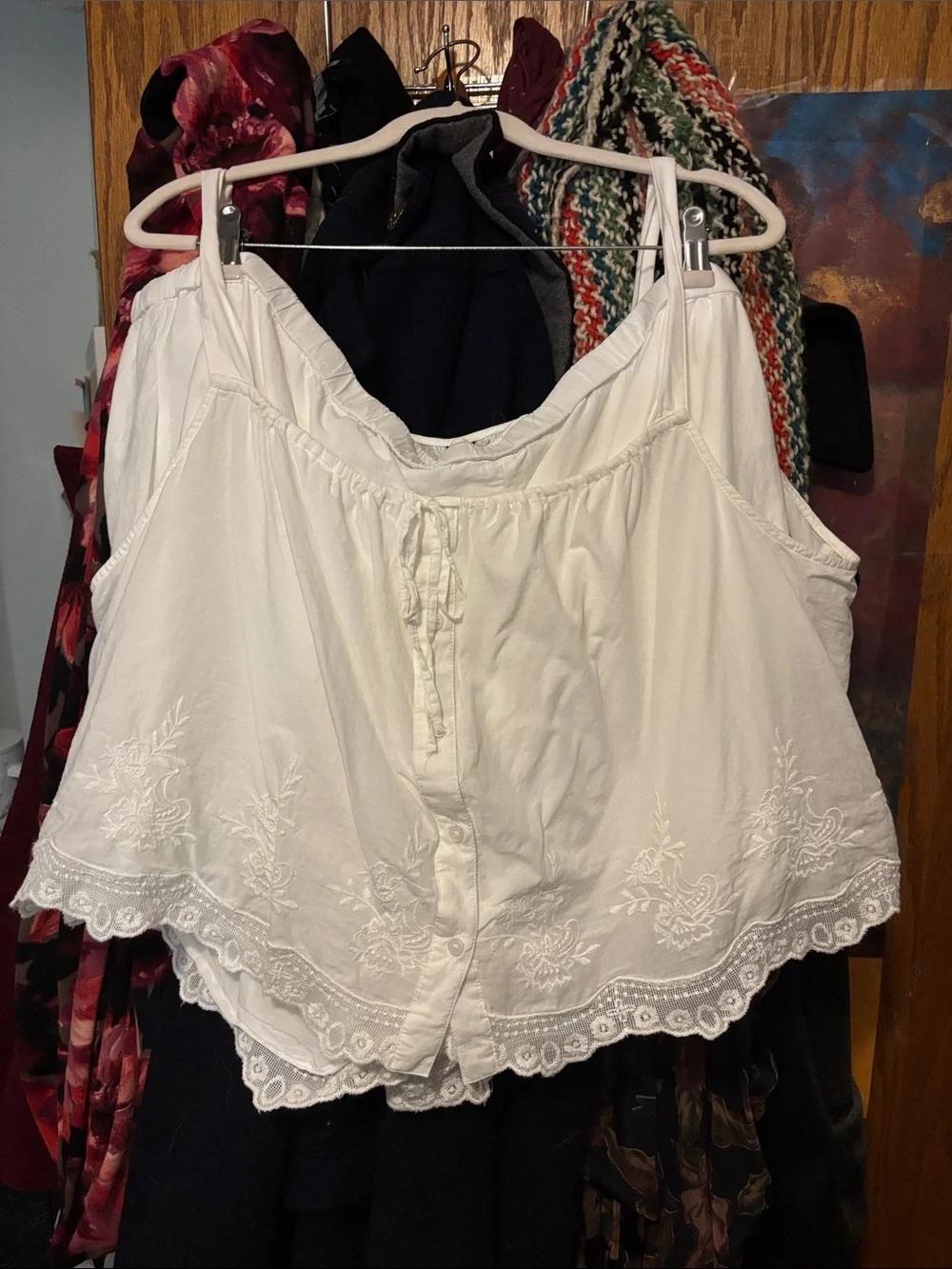NWOT Old Navy Women’s White Lace-Trim Cami & Short Set - Picture 2 of 4